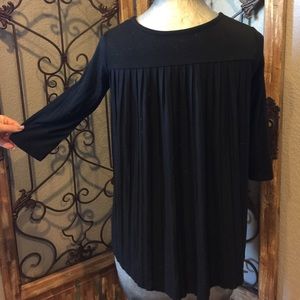 Old Navy women’s XL 3 quarter sleeve shirt